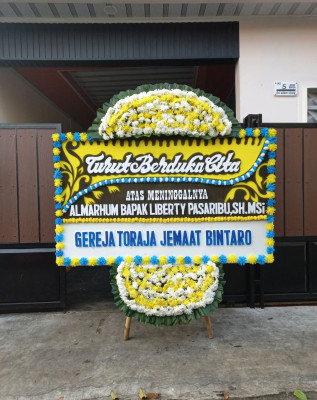 Papan Bunga Duka di Dadapayu