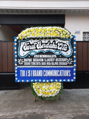 Papan Bunga Duka di Dadapayu